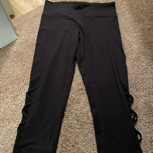 Black capri leggings